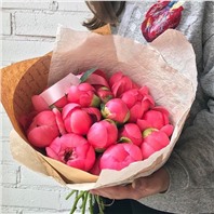 Букет из 15 пионов