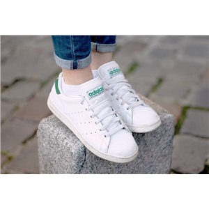  Кроссовки женские Adidas. Артикул 332853