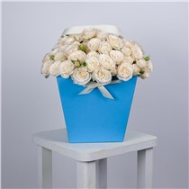 Пионовидная кустовая роза